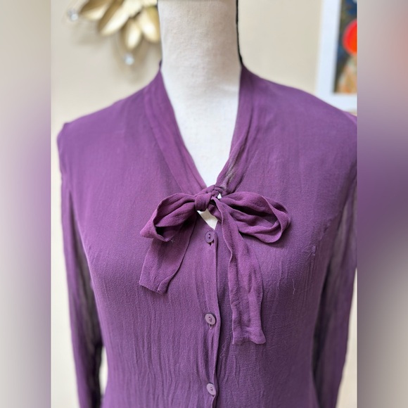 VINTAGE Silk Tie-Neck Button Down Blouse in Rich Purple - Picture 3 of 8